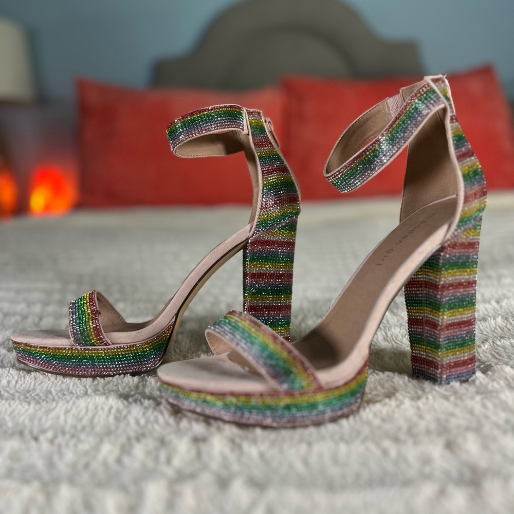 Madden Girl Siren Rainbow Platform Heel Size 9 NEW